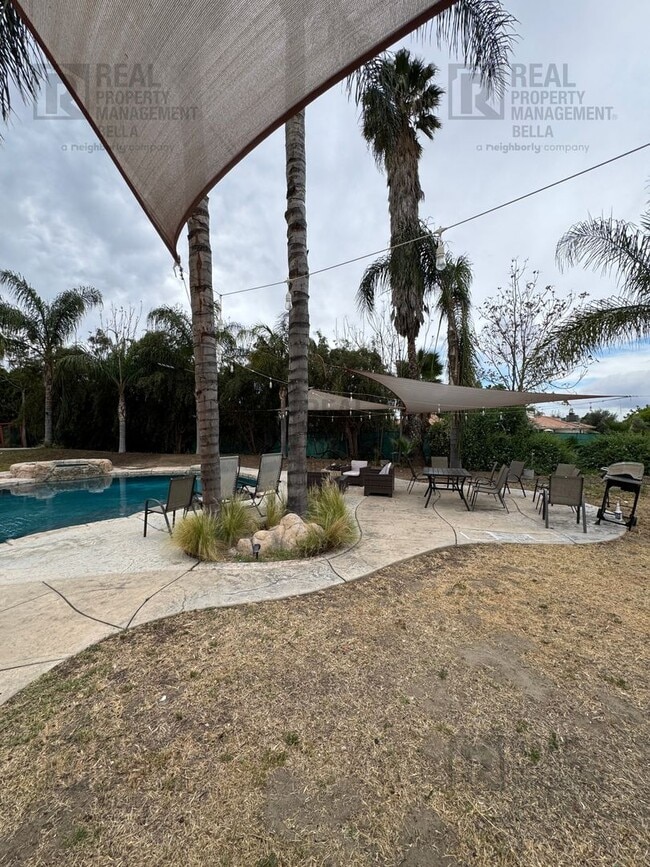 Building Photo - Luxury Living Awaits: Stunning 4-Bedroom Cul-de-Sac Retreat with Pool & Spa in Hemet!