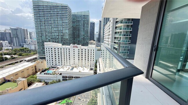 Building Photo - 1300 S Miami Ave