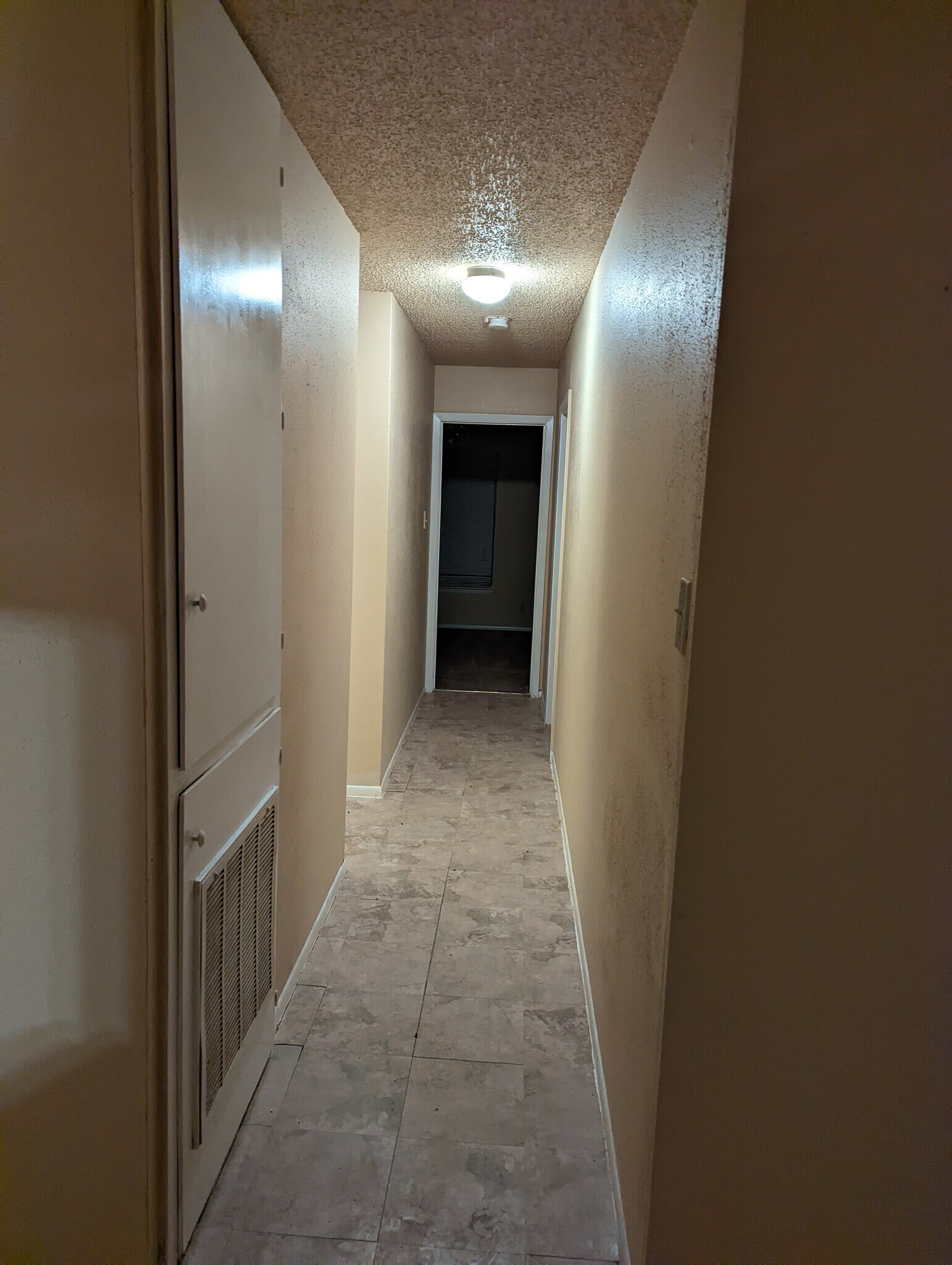 Building Photo - 1359 Bayou Dr