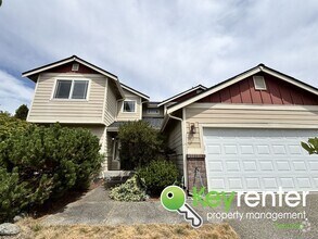 Building Photo - Newly Updated 5-Bedroom Home in Quiet Span...