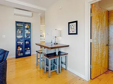 Building Photo - CONDO