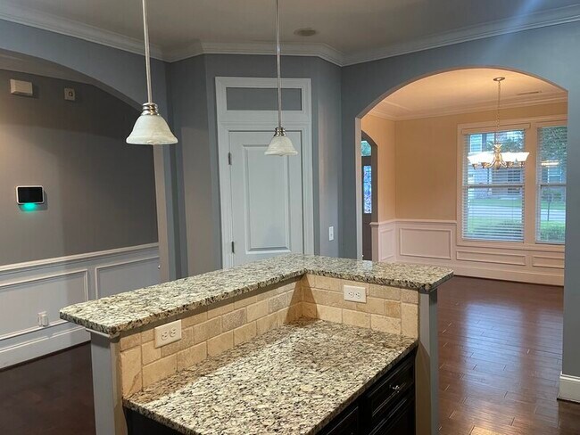 Building Photo - 426 Preakness Ln
