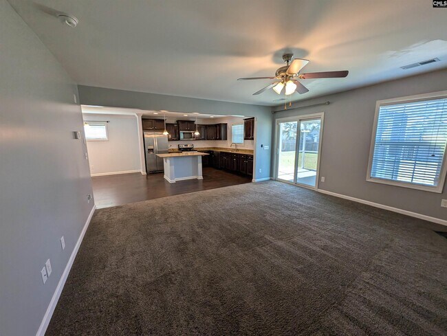 Building Photo - 13 Lillie Ln