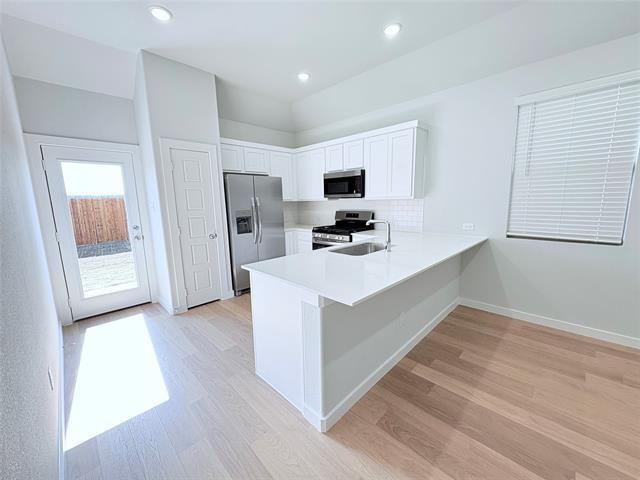 Building Photo - 401 Green Gables Dr