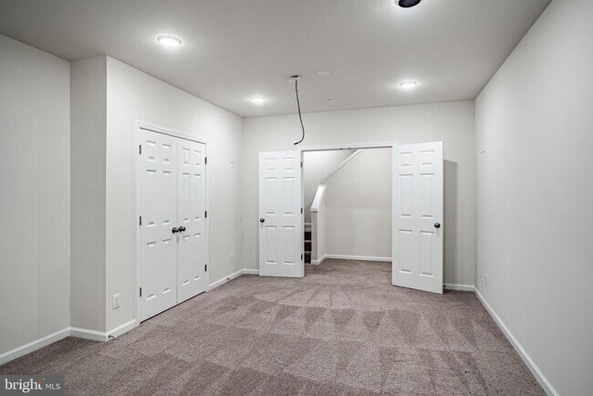 Building Photo - 720 Sun Valley Ct