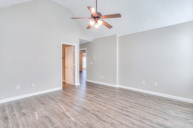 Building Photo - 1419 Colyn Avenue