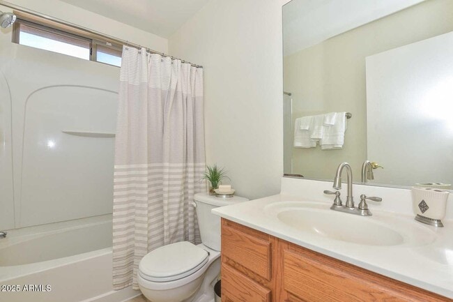 Building Photo - 16530 W Statler St