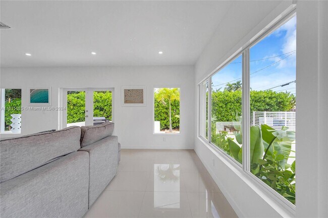 Building Photo - 741 NE 87th St