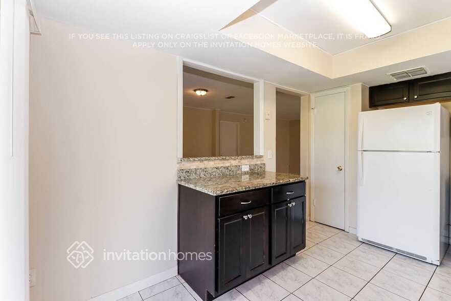 Building Photo - 1172 La Mesa Ave