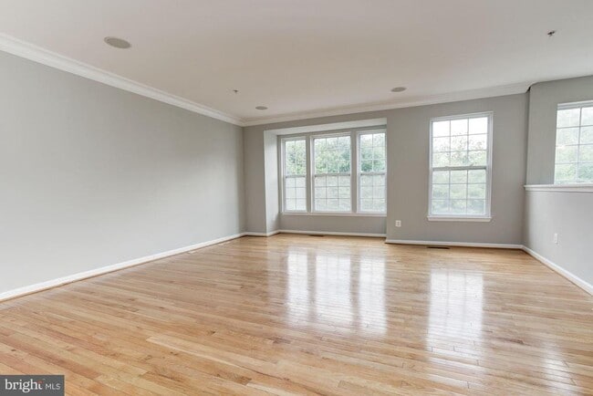 Building Photo - 7041 Water Oak Rd