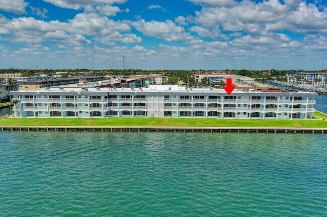 Building Photo - 100 Shore Ct