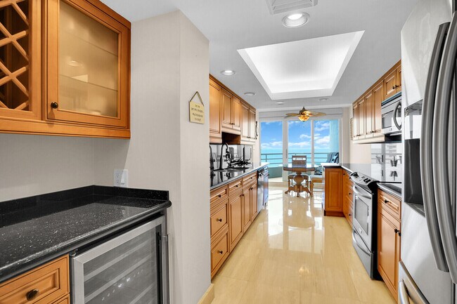 Building Photo - 4101 N Ocean Blvd