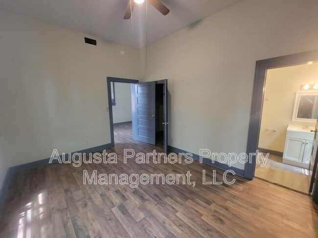 Building Photo - 508 3rd St