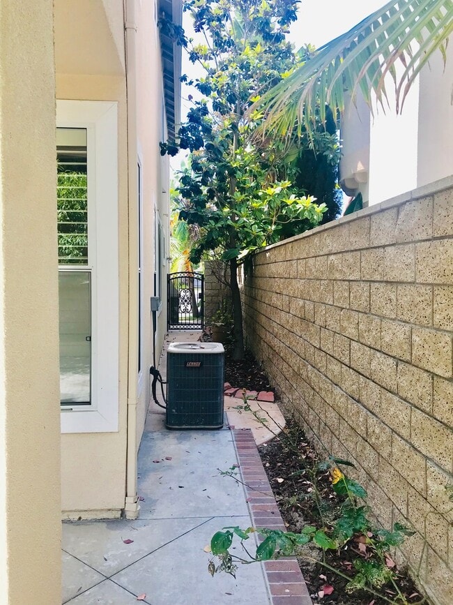 Building Photo - BEAUTIFUL 4 bed/4.0 Bath in the desirable community of Aliso Viejo