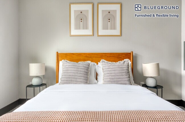 Building Photo - 2910 E 17th St