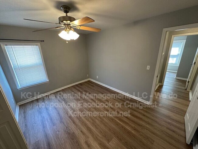 Building Photo - 4045 S Minnie St