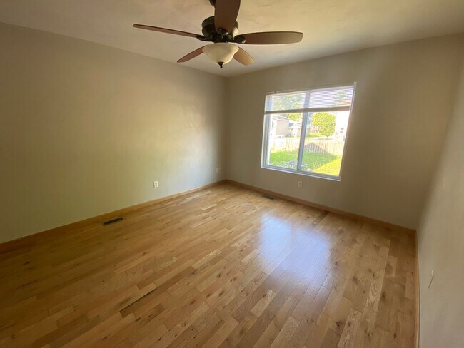 Building Photo - 1118 Lafayette - 4 Bed/4.5 Bath Unit Near ...