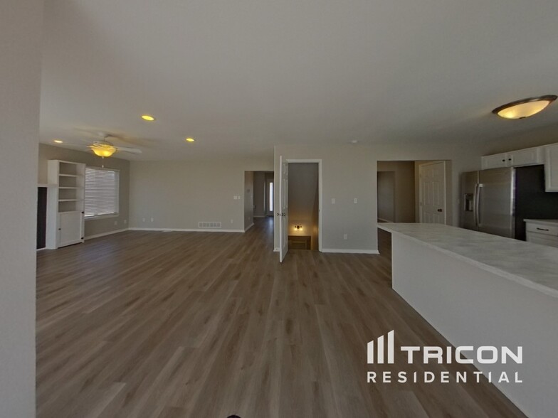 Building Photo - 9508 Waterbury Dr