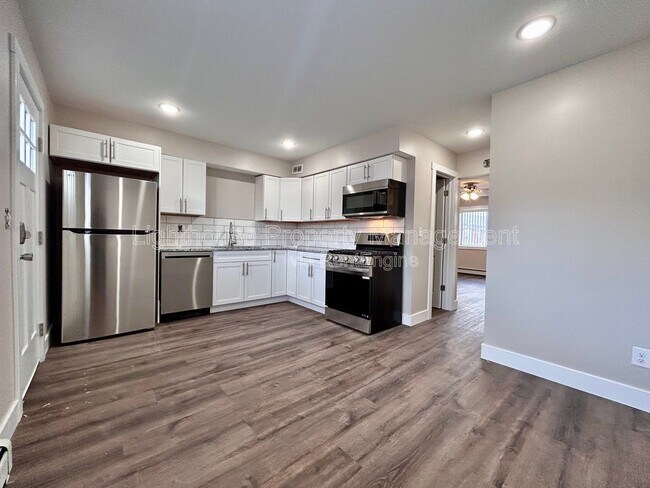 Building Photo - 2875 Taft Ave SW