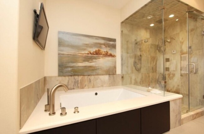Building Photo - 12418 Honeywood Trail
