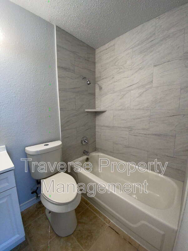 Building Photo - 6812 Trail Lake Dr
