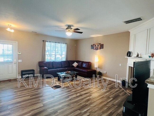 Building Photo - 3203 Mannington Dr