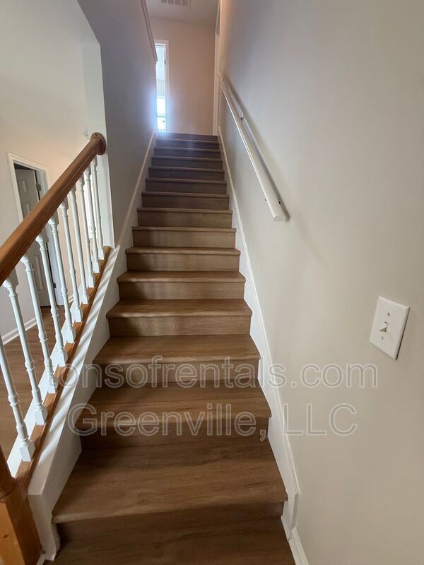 Building Photo - 151 Bellweather Dr