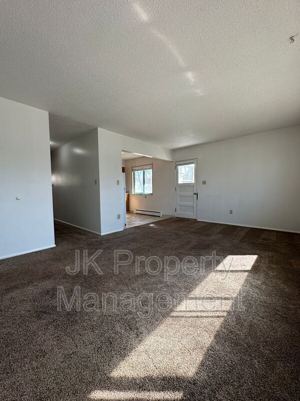 Building Photo - 23 11th St S