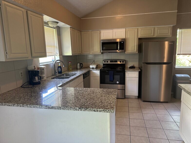 Building Photo - 14919 Four Winds Dr