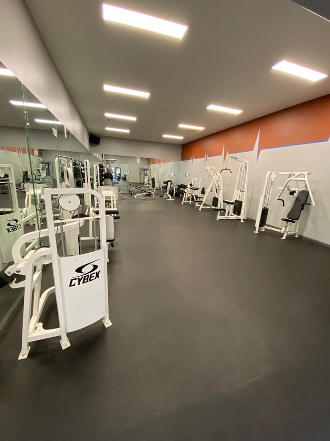 Building Photo - AMERICANA Property Mgmt - 1 Bedroom Condo ...