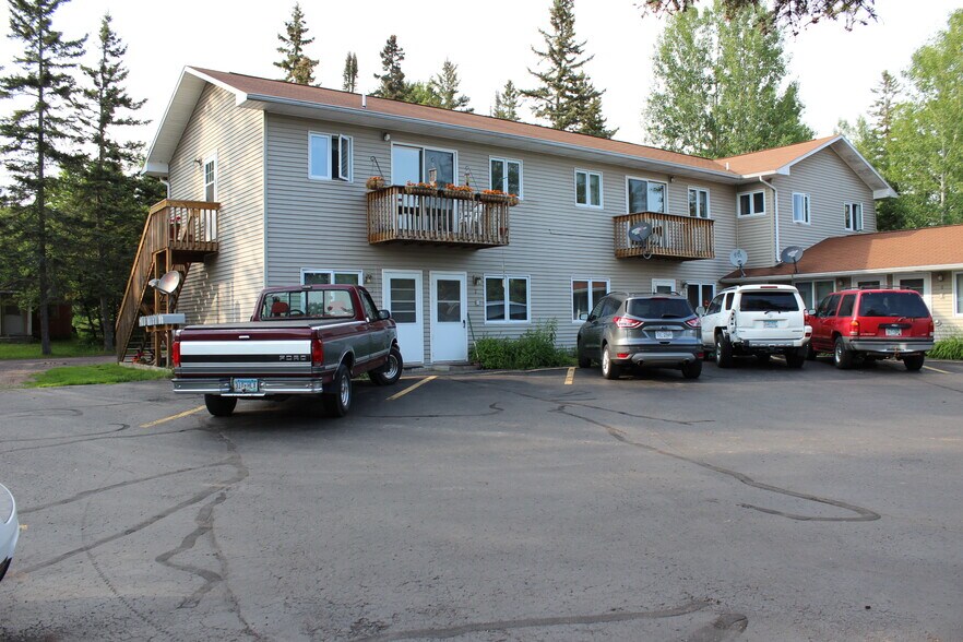 Building Photo - 5427 N Shore Dr