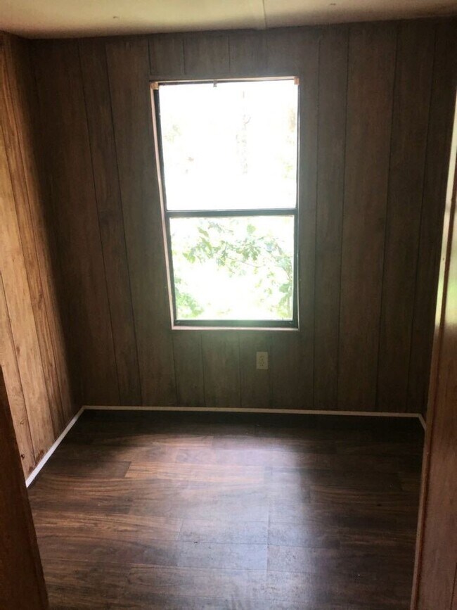Building Photo - 539 Coconut Cir