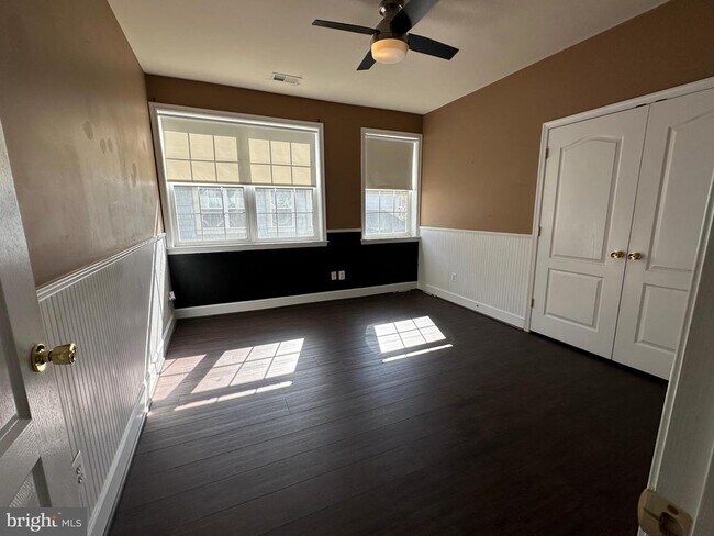 Building Photo - 13846 Greendale Dr