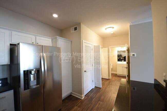 Building Photo - 504 Fishers Ct