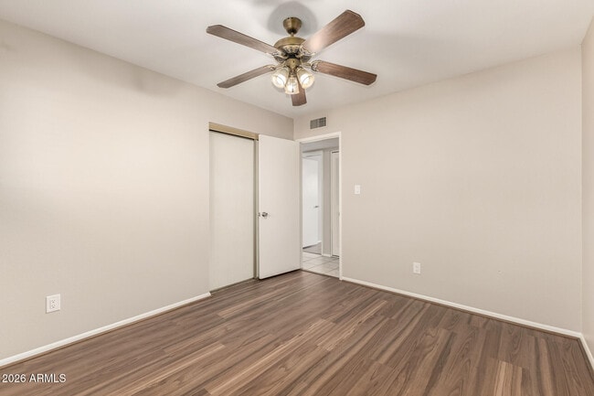 Building Photo - 4731 W Shaw Butte Dr