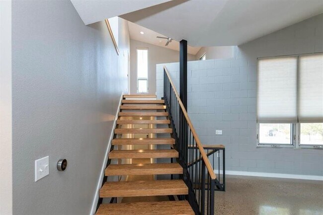 Building Photo - 7313 Ava Ln