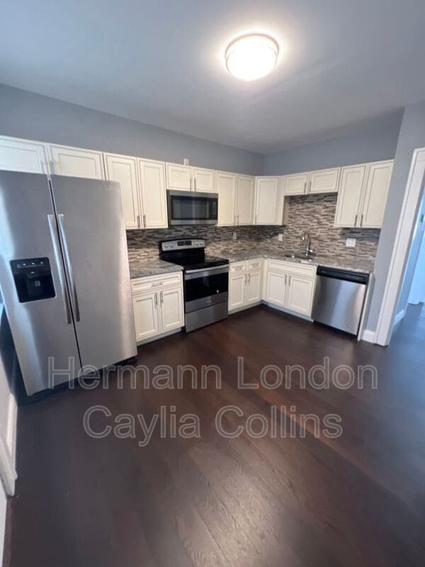 Building Photo - 4413 Delor St