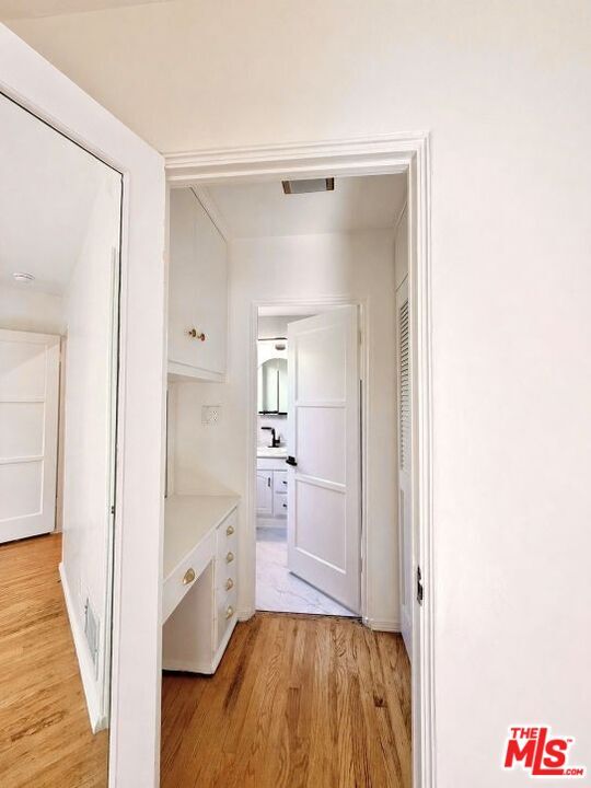 Building Photo - 341 S Rodeo Dr