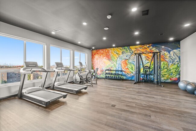 Building Photo - 17 AVENUE E