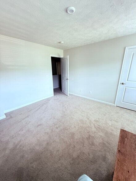 Building Photo - 3383 Jackson Park Dr NW