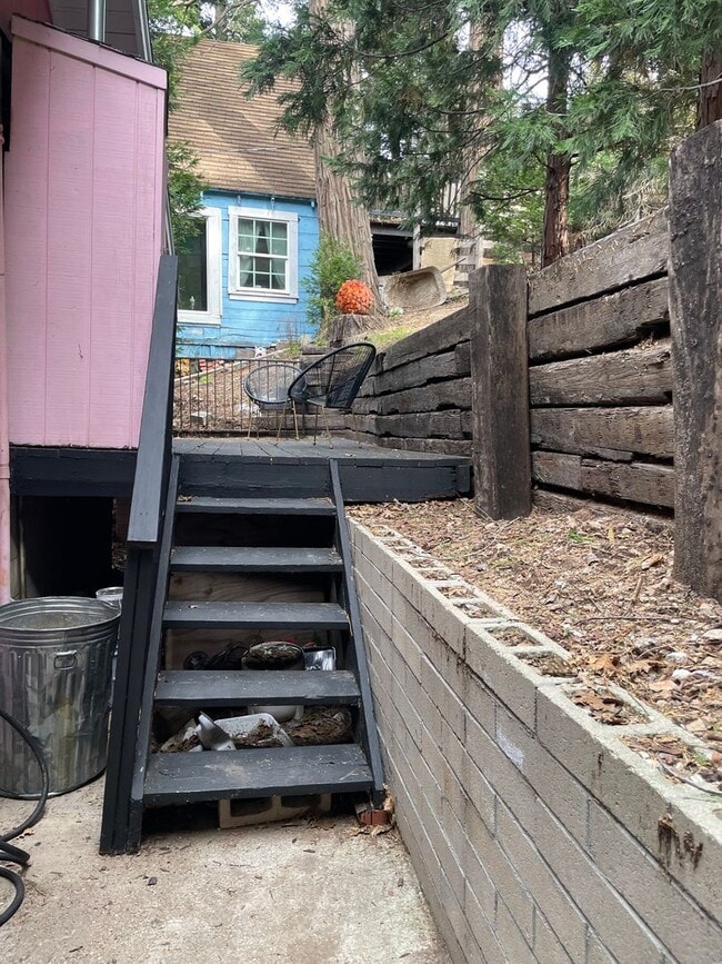 Building Photo - Adorable cottage!