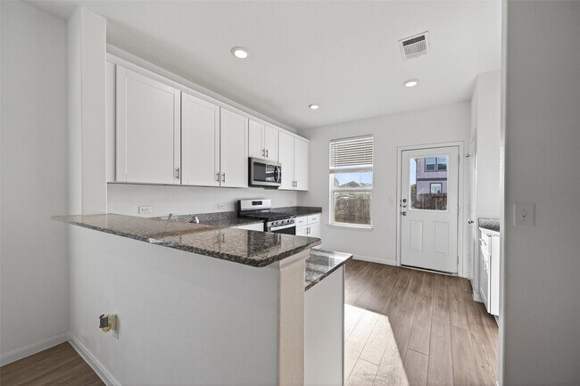 Building Photo - 17803 Pumpkin Vine Dr