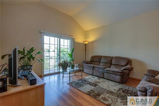 Building Photo - 135 Frank Ct