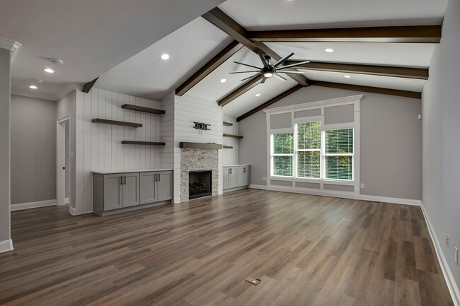 Building Photo - 310 Dudala Way