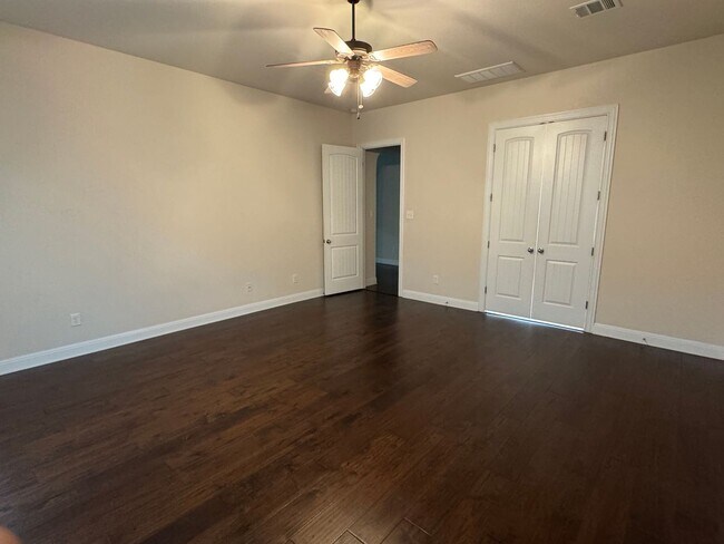 Building Photo - Walsh Trails Beautiful Home