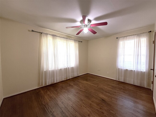 Building Photo - 3419 Linkwood Dr