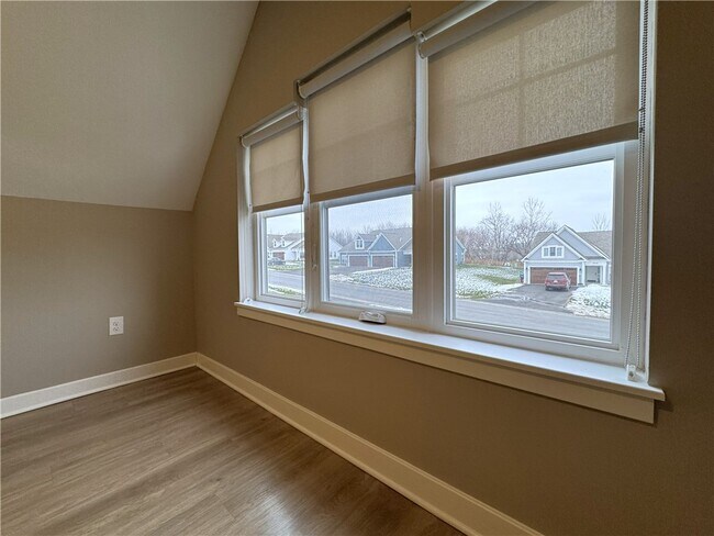 Building Photo - 602 Championship Dr