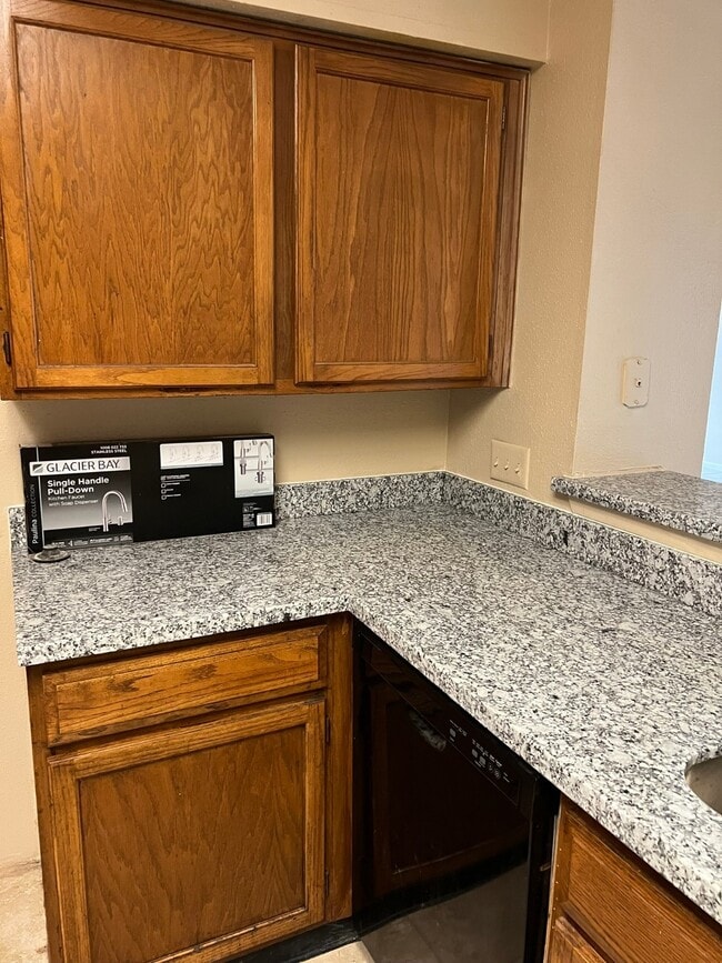 Building Photo - 6823 Wellwood Ct