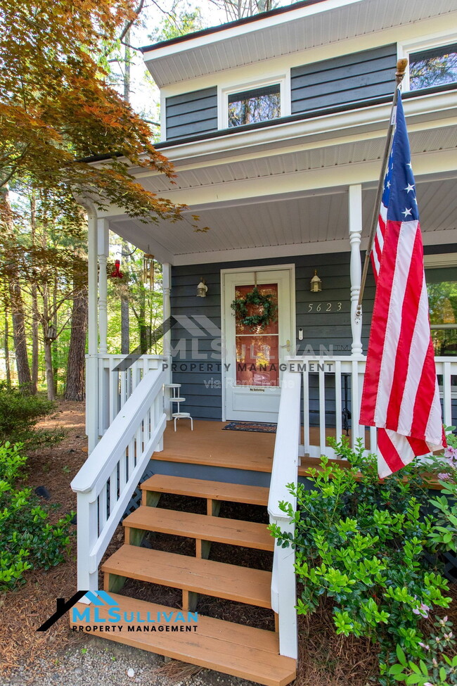 Building Photo - 5623 Lake Elton Rd