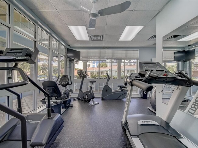 Building Photo - Beautiful Ocean Walk Condo Available April 10, 2026